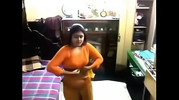 Sizzling Desi Bhabhi Bengali Hot Video