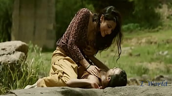 Tight Bollywood Cleavage Crush Scenes